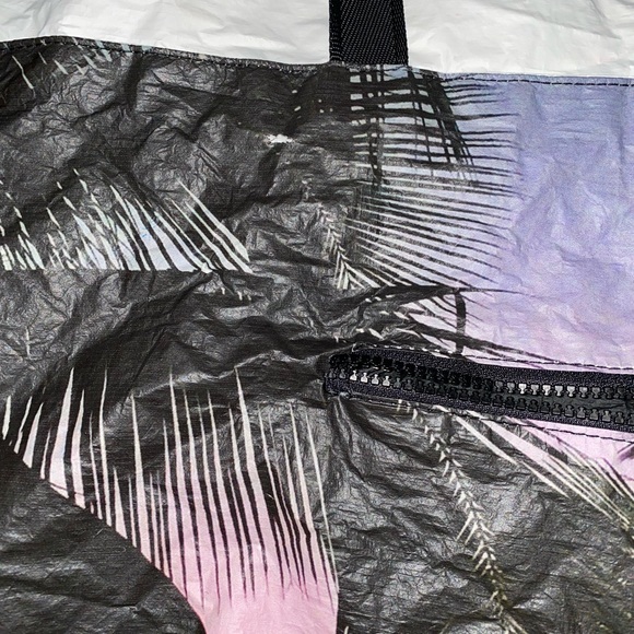 Aloha Collection Tote. Please review photos & description. - Picture 9 of 13